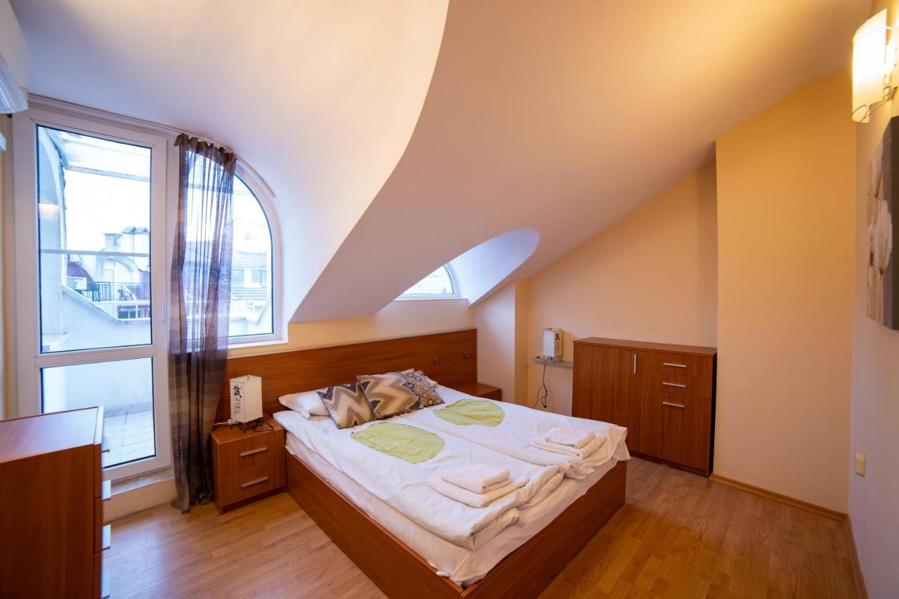 Maisonette Picadilly Varna Exteriör bild