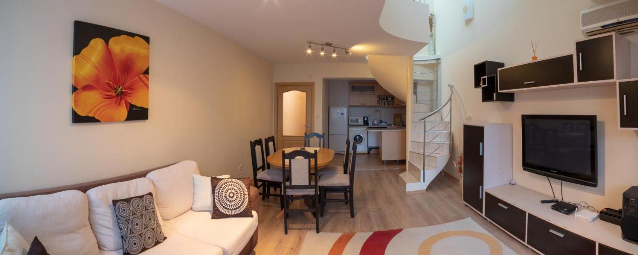 Maisonette Picadilly Varna Exteriör bild