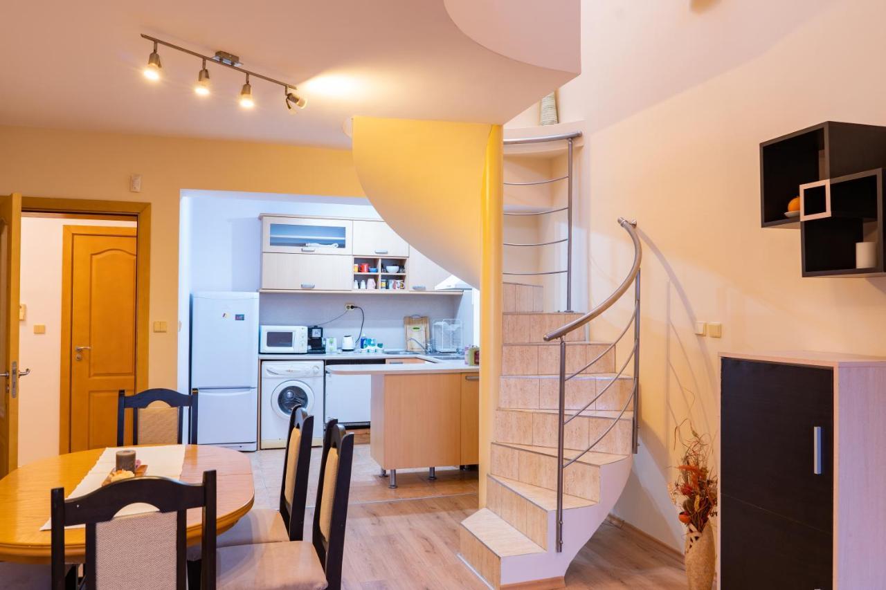 Maisonette Picadilly Varna Exteriör bild
